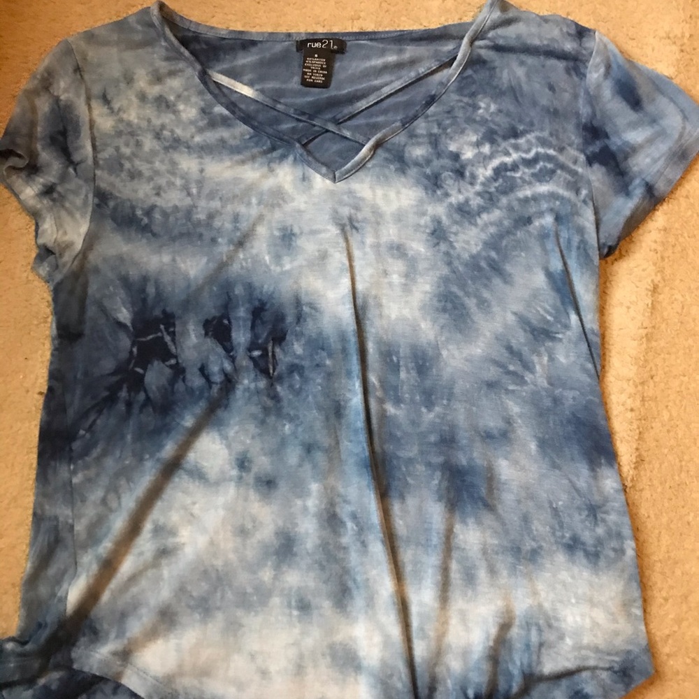 Rue 21 marble blue shirt size small